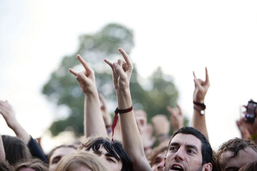 Festivalgoers and atmosphere at Sonisphere 2011